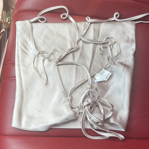 Garage Pebble Gray going out top - Picture 3 of 4